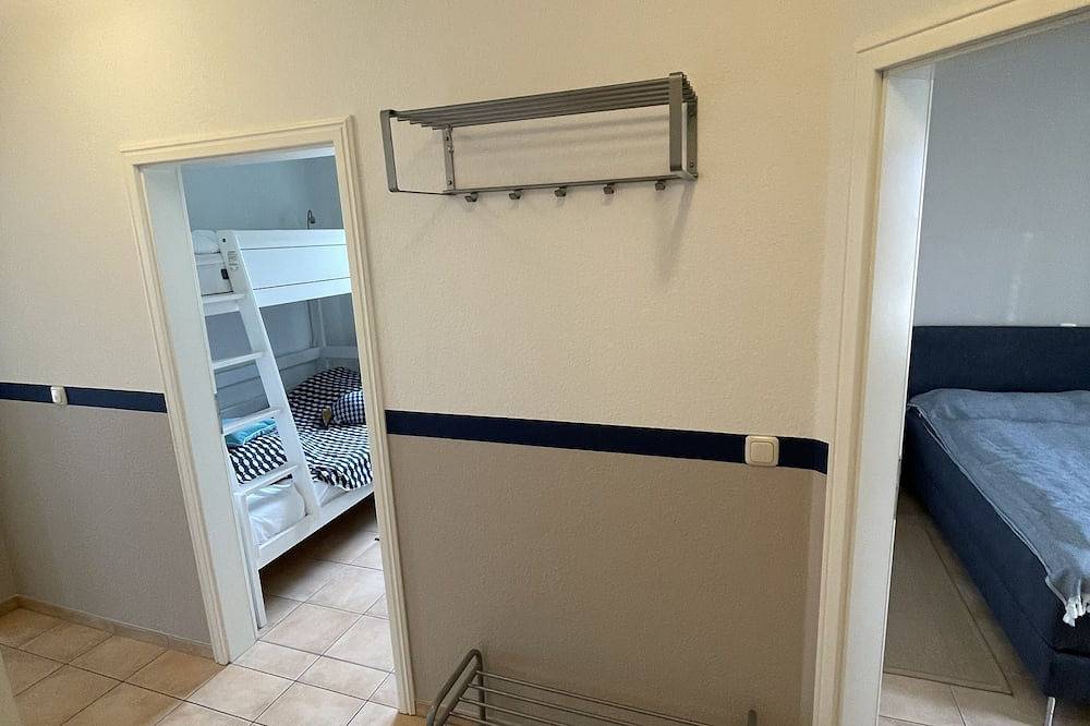 Ganze Wohnung, Schöne Fewo Ostseeblick  für 5 Personen,  komfortabel, ruhig und strandnah! in Barendorf, Dassow