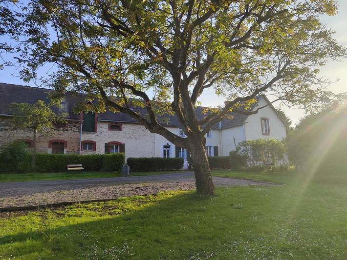 Gîte pour 3 personnes, avec Jardin et Vue à Renazé
