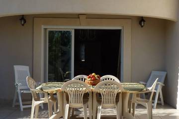 Cottage pour 5 personnes, avec jardin et terrasse à Gignac-la-Nerthe