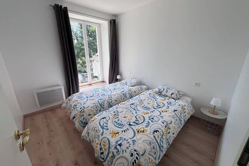 Entire apartment, Valcombe Estate in Dole, Jura