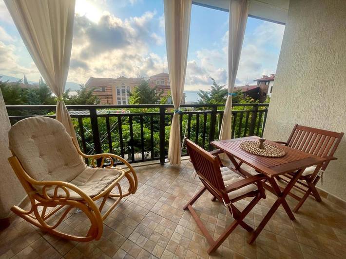Apartament wakacyjny dla 4 osób, z Balkon i Jacuzzi oraz Taras i Ogród w Sozopol