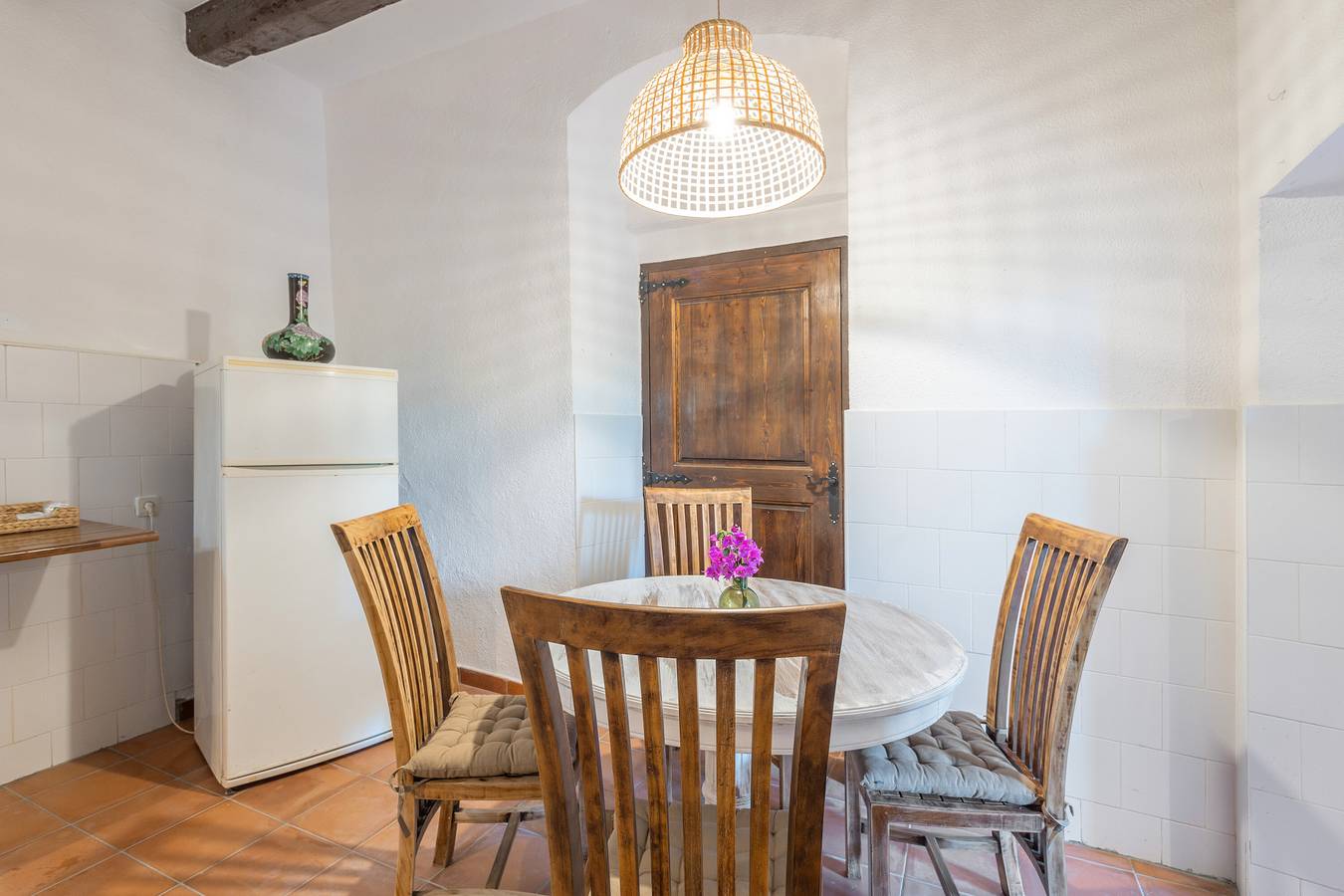 Appartement entier, Appartement 'Masìa Can Bavi' avec vue sur les montagnes, terrasse partagée et Wi-Fi in Tordera, Costa del Maresme