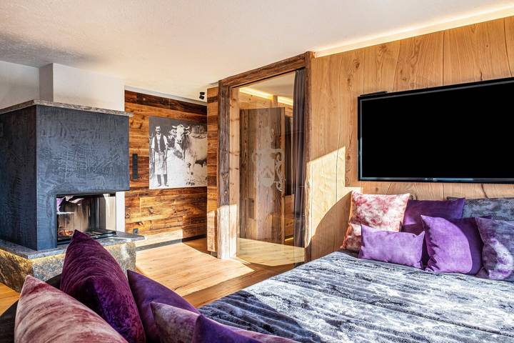 Entire apartment, Apartment "Spornberg Mountain Living Ostberg" with Mountain View in Ritten, Sarntal Alps