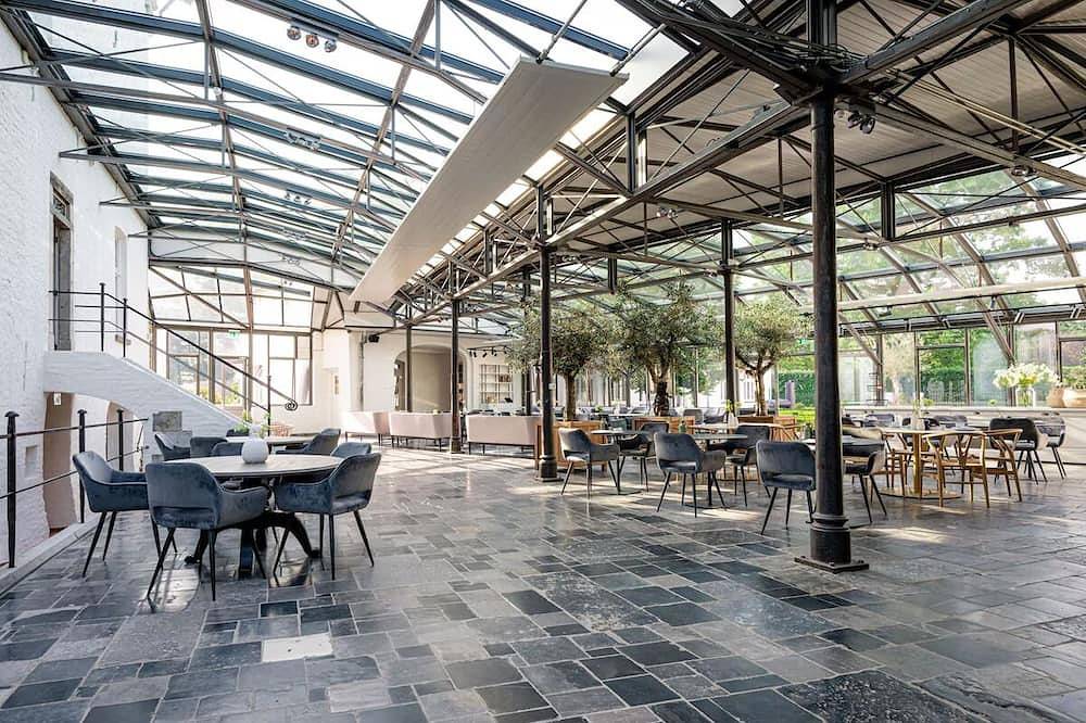 Convenient Location with Free Parking, Free Dining! Close to Kasteel D'Erp! in Baarlo, Limburg (Niederlande)