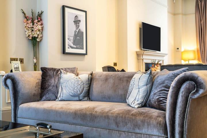 Villa für 15 Personen, mit Terrasse in London