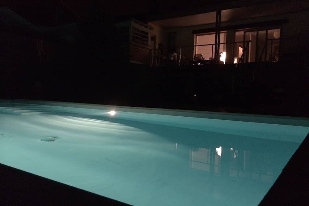 Belle Maison avec piscine / Bordeaux centre ville in Bordeaux, Région de Bordeaux