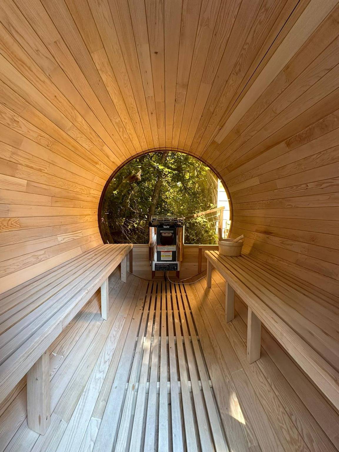 Wellness Retreat, Cold Plunge, Sauna, & Greenbelt in Austin, Condado de Travis