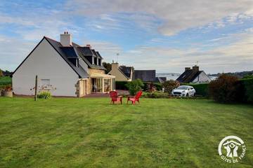 Gîte pour 6 personnes, avec jardin à Lanmodez