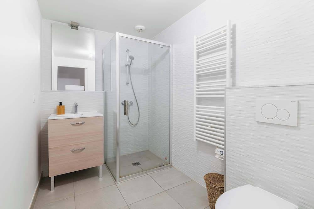 Ganze Wohnung, Studio lumineux avec terrasse Courbevoie - 2P in Courbevoie, Hauts-de-Seine