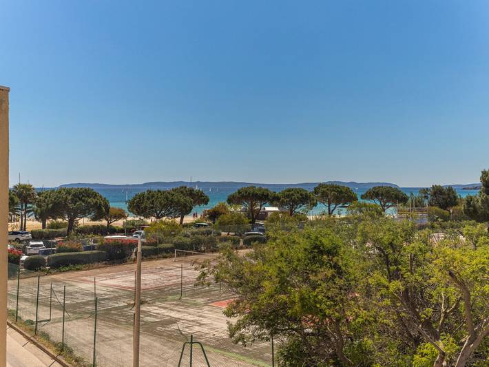 Gîte pour 4 personnes, avec terrasse dans Plage La Favière - 3