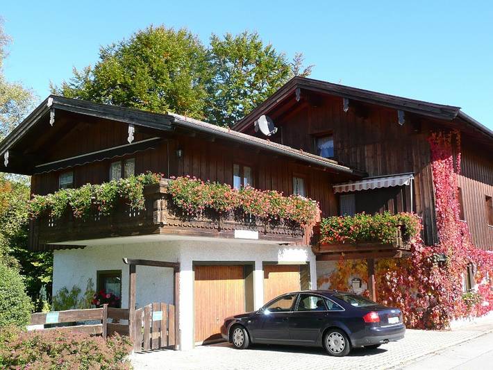 Ferienwohnung für 4 Personen, mit Balkon und Garten in Bergen (Chiemgau)