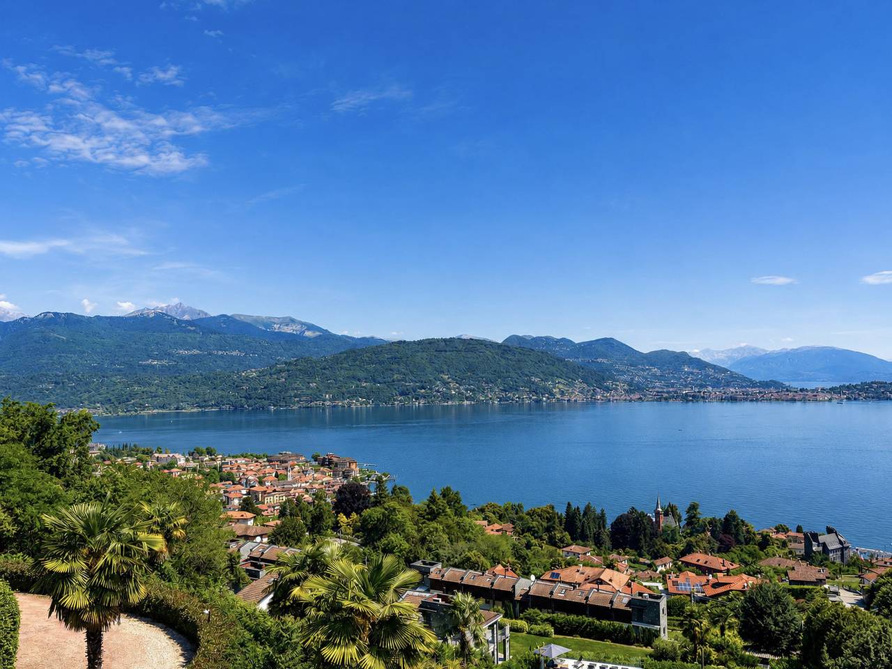 Appartement entier, Appartement de vacances pour 2 personnes avec vue in Baveno, Comune di Baveno