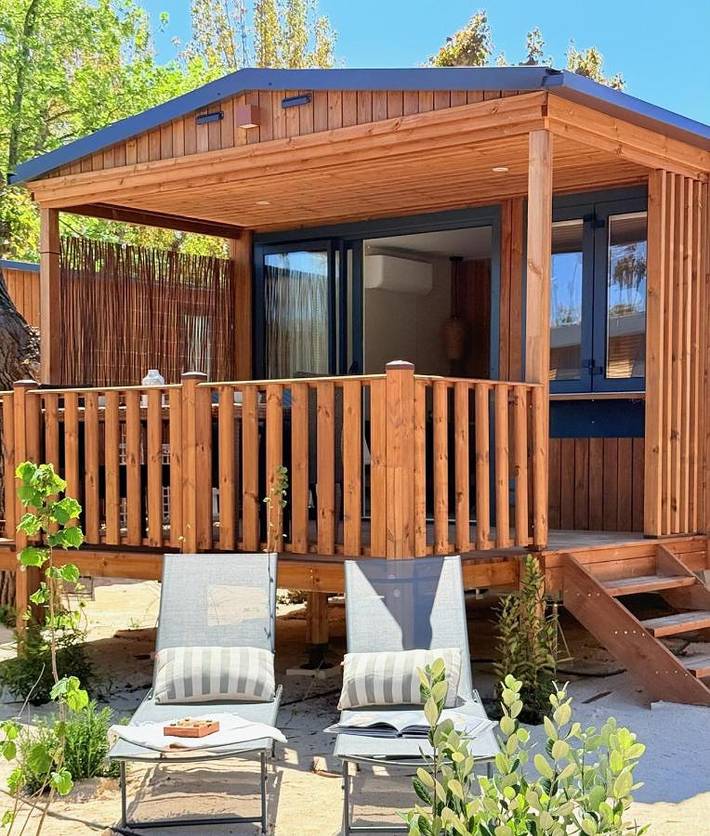 Camping pour 4 personnes, avec Jacuzzi et Terrasse ainsi que Piscine et Sauna à Grimaud - 2