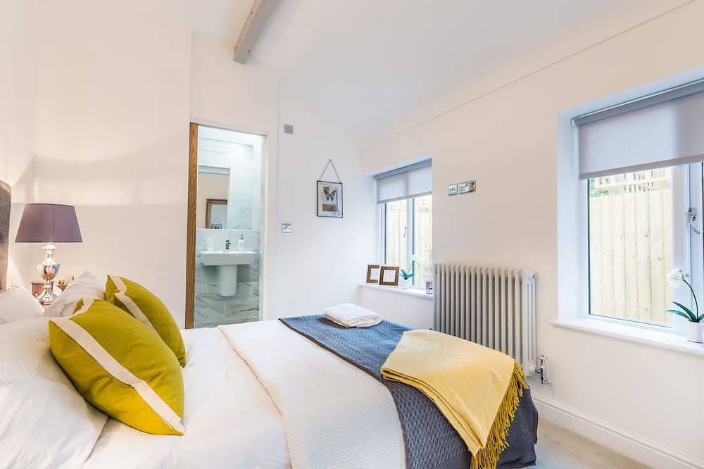 Entire apartment, Boutique Courtyard Apt @ The Chapel Chester - City Centre in Chester, Cheshire West and Chester