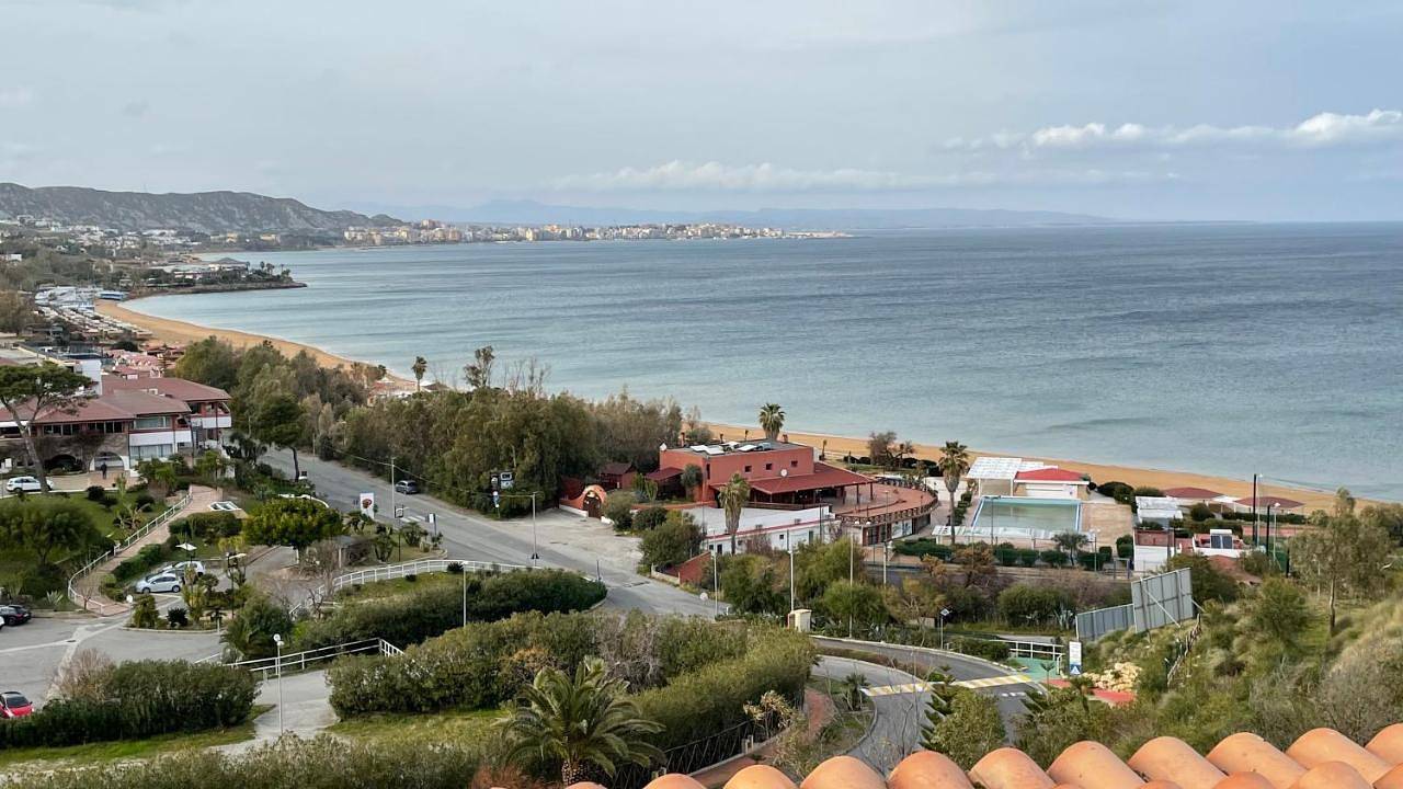 Two-Bedroom House in Crotone, Crotone Provinz