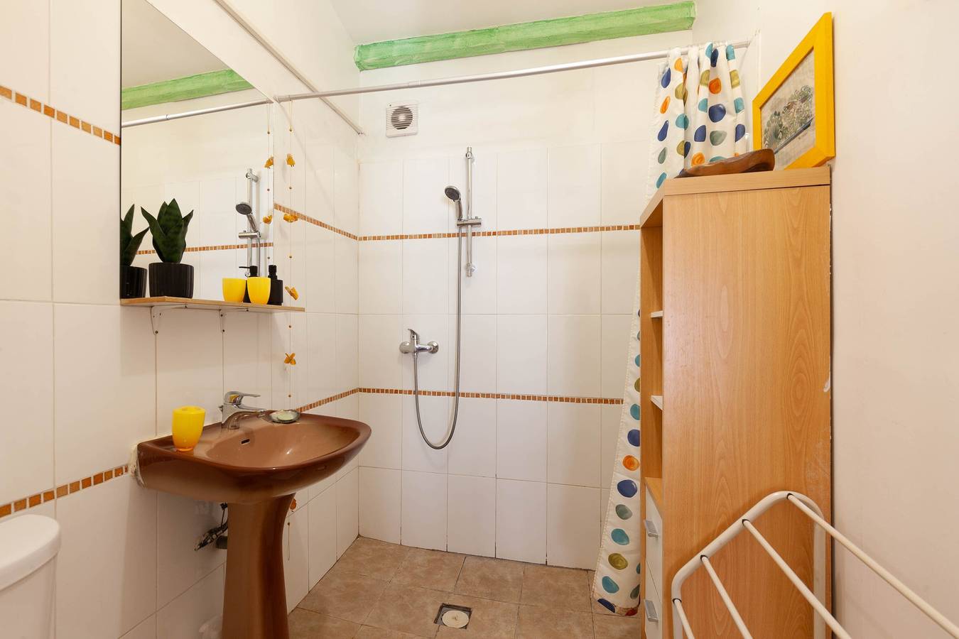 Habitación de huéspedes «Les Citronniers - Tahiti» con terraza compartida, Wi-Fi y aire acondicionado in Marsella, Marsella region