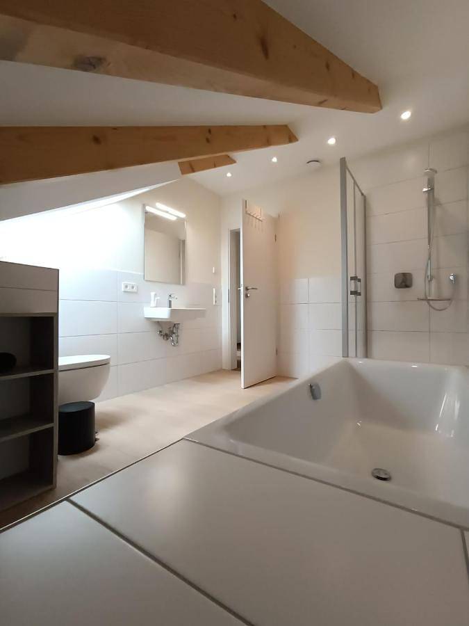 Ferienwohnung für 4 Personen, mit Balkon und Terrasse sowie Ausblick in Maikammer - 2