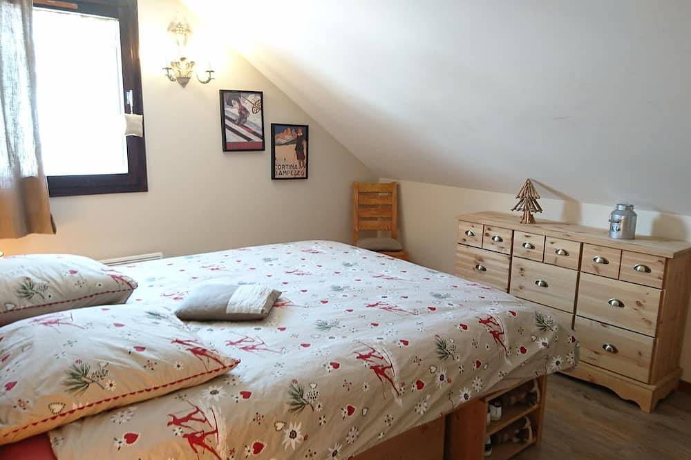 Chalet am Fuße der Pisten und 5 Minuten von Geschäften und Skischule in Vars, Briançon und Umgebung