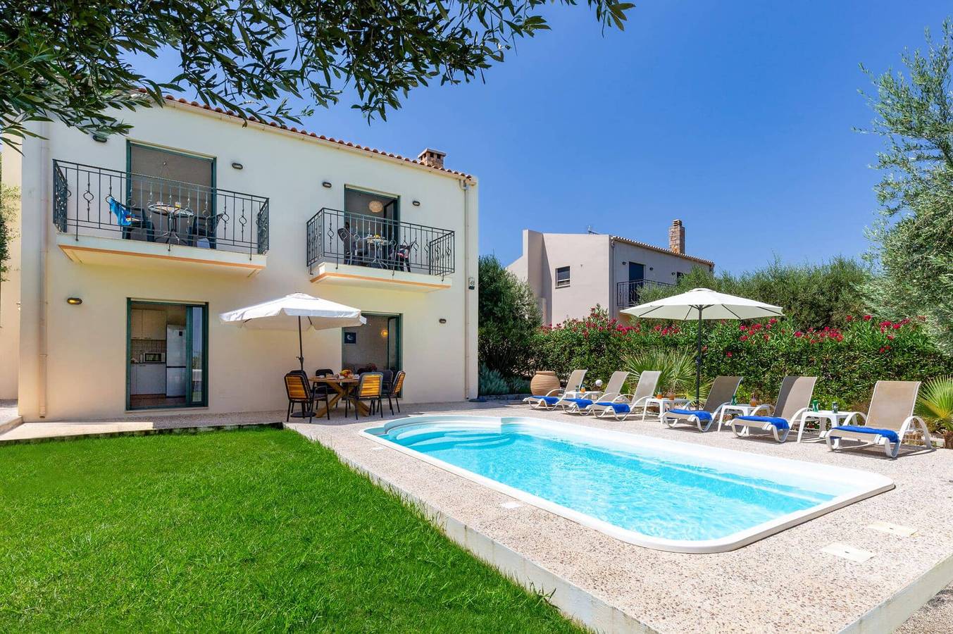 Villa Nefeli Green by Villa Plus in Limenas Chersonisou, Iraklio-Heraklion und Umgebung
