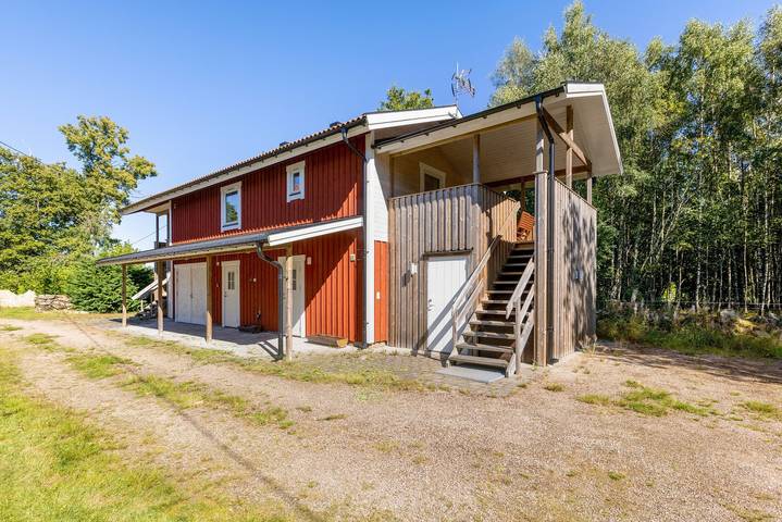 Hel lägenhet, Lägenhet för 5 Personer med terass in Småland