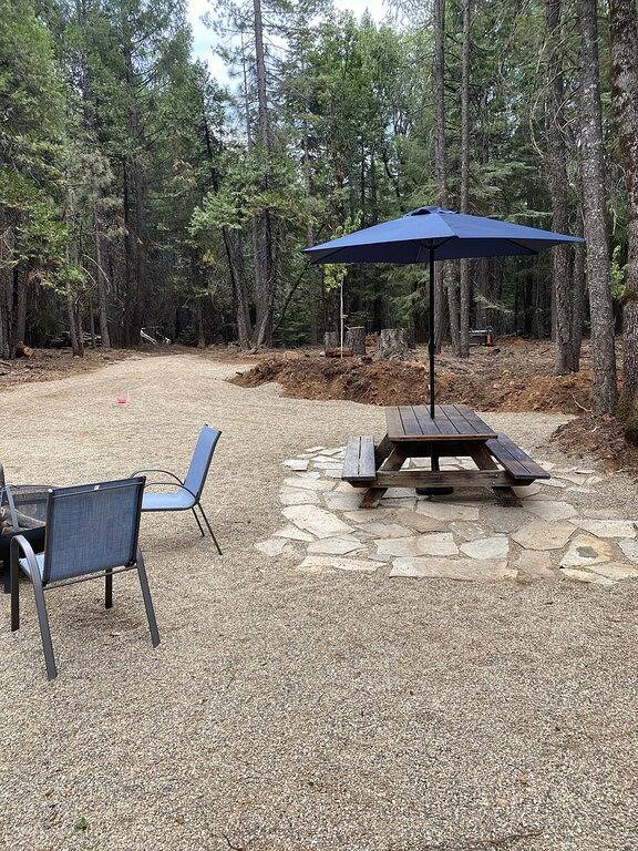Base of Lassen National Park Secluded 1 Br + Loft, 2 Bath Home. sleeps up to 7 in Shasta County