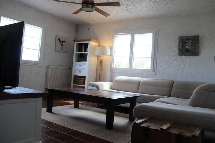 Location de vacances pour 6 personnes, avec jardin à Le Luc - 4
