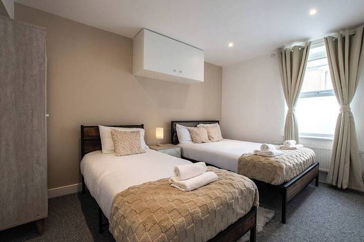 Open Mind Property - Hot tub with 7 beds in Portsmouth, Südostengland