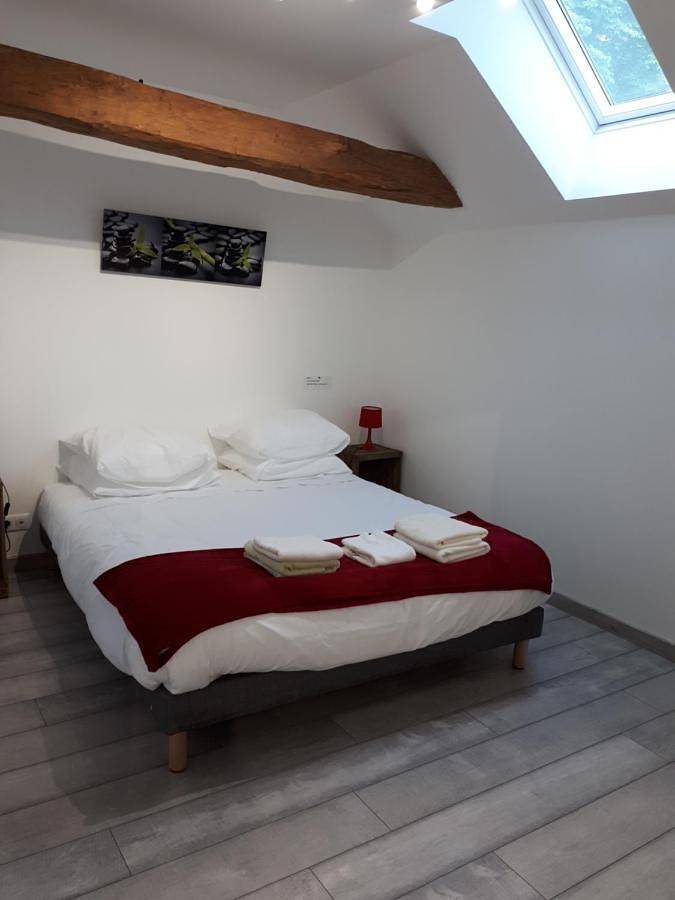 Two-Bedroom House in Doué-la-Fontaine, Vallée de la Loire
