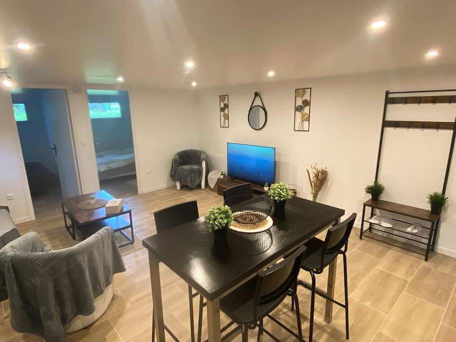 Appartement entier, Appartement 60m2 6 voyageurs in Moisson (Yvelines), Yvelines
