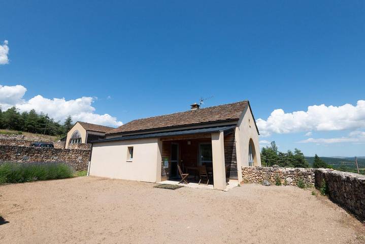 Gîte pour 6 personnes, avec terrasse à Saint-Pierre-des-Tripiers - 3