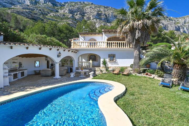 Villa für 8 Personen, mit Pool und Garten, mit Haustier in Dénia