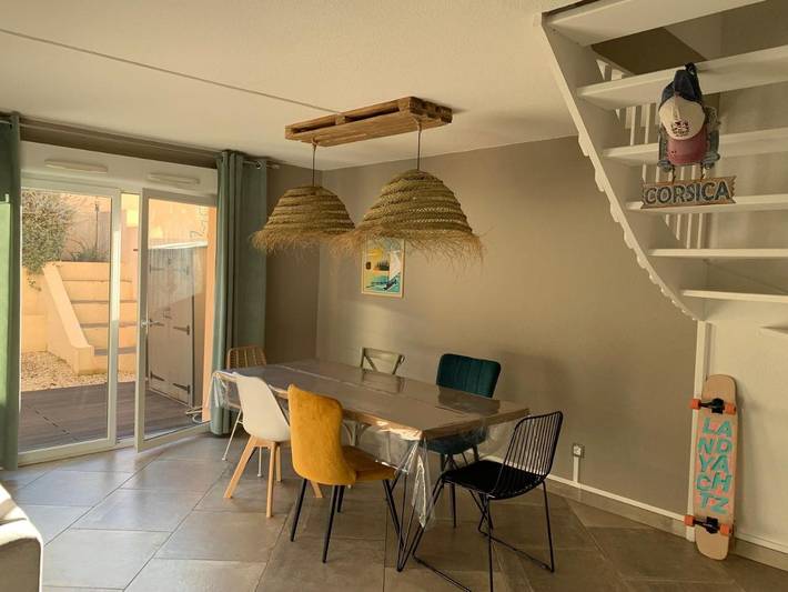 Location de vacances pour 4 personnes, avec Terrasse et Jardin à Lavalette