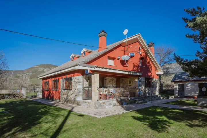 Chalet para 8 personas, con Jardín en 