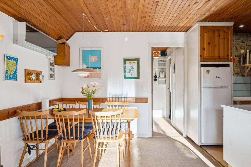 Authentisches Ferienhaus mit Reetdach und eingezäuntem Grundstück bei Ebeltoft in Øerne, Ebeltoft