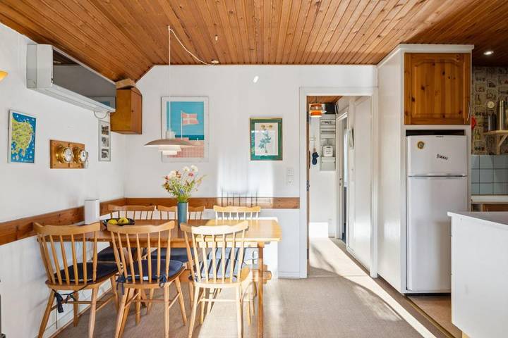 Authentisches Ferienhaus mit Reetdach und eingezäuntem Grundstück bei Ebeltoft in Øerne, Ebeltoft
