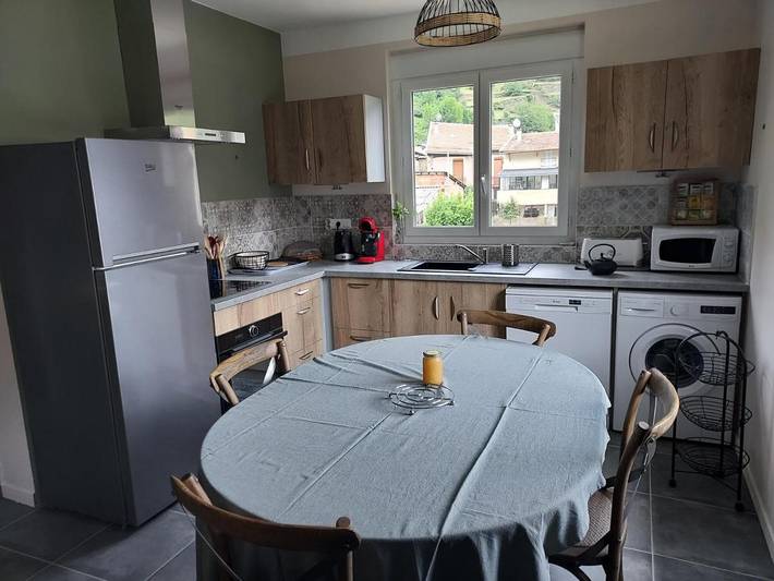 Location de vacances pour 5 personnes, avec jardin ainsi que balcon et vue à Auzat - 2