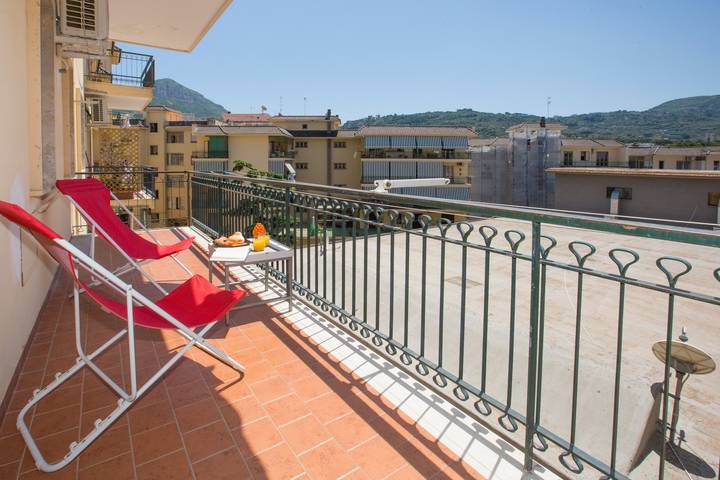 Appartement de vacances entier, Sofia Flora Studio in Piano di Sorrento, Province de Naples