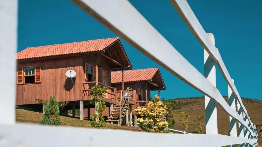 Lodge für 4 Personen, mit Garten und Ausblick sowie Balkon - 1