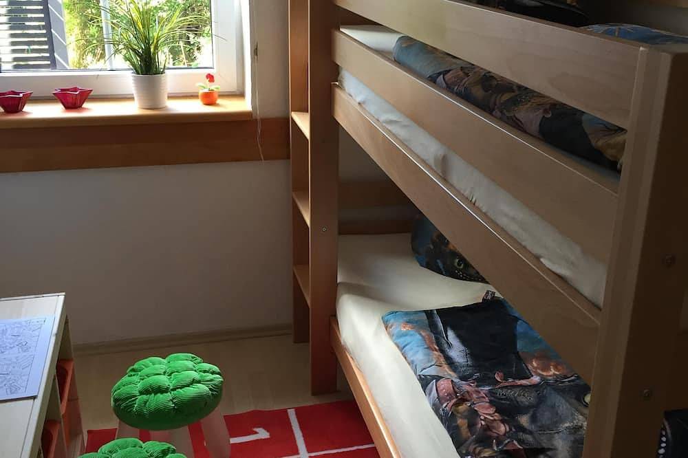 Ganze Wohnung, Nur 250m zum Strand - für 4 Pers., 70qm, gr. Süd-Garten/Terrasse, Wintergarten in Schönberg, Südliche Ostseeküste