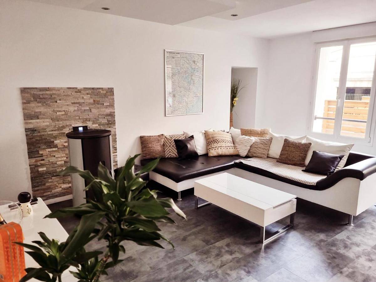 Four-Bedroom House in Aÿ-Champagne, Parc naturel régional de la Montagne de Reims