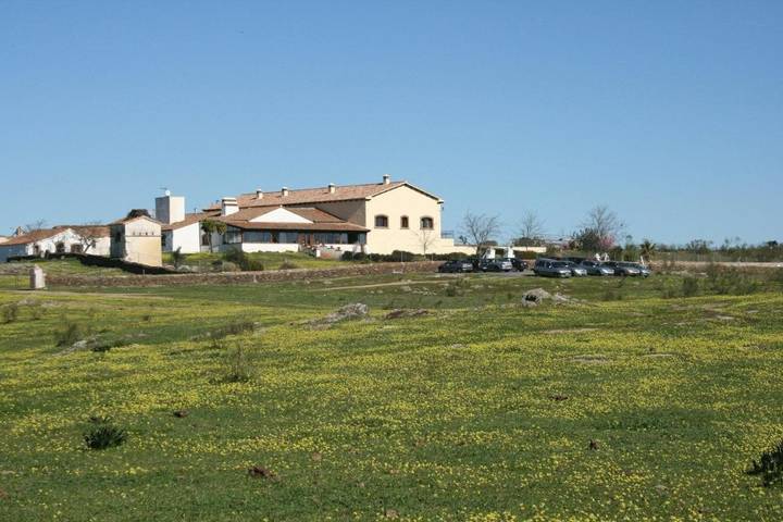Casa rural para 2 personas, con Terraza además de Jardín y Vistas en Comarca de Trujillo