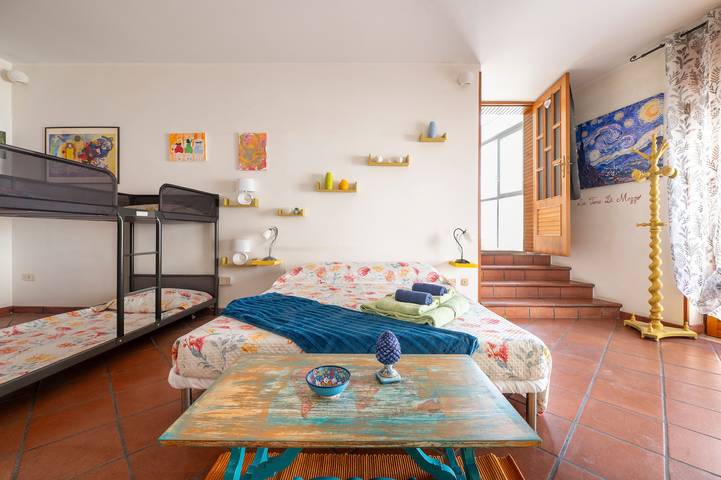 Entire apartment, Apartment 'La Terra Di Mezzo' with Balcony, Wi-Fi and Air Conditioning in Palmariggi, Lecce Province