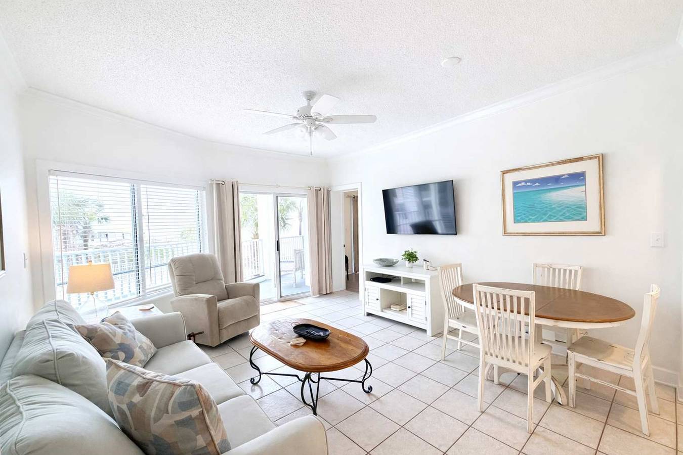 Ganze Wohnung, Palm Beach 22-D beachfront beach-view 2nd floor in Romar Beach, Orange Beach