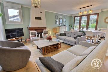 Gîte pour 12 personnes, avec piscine ainsi que jardin et terrasse à Erquy