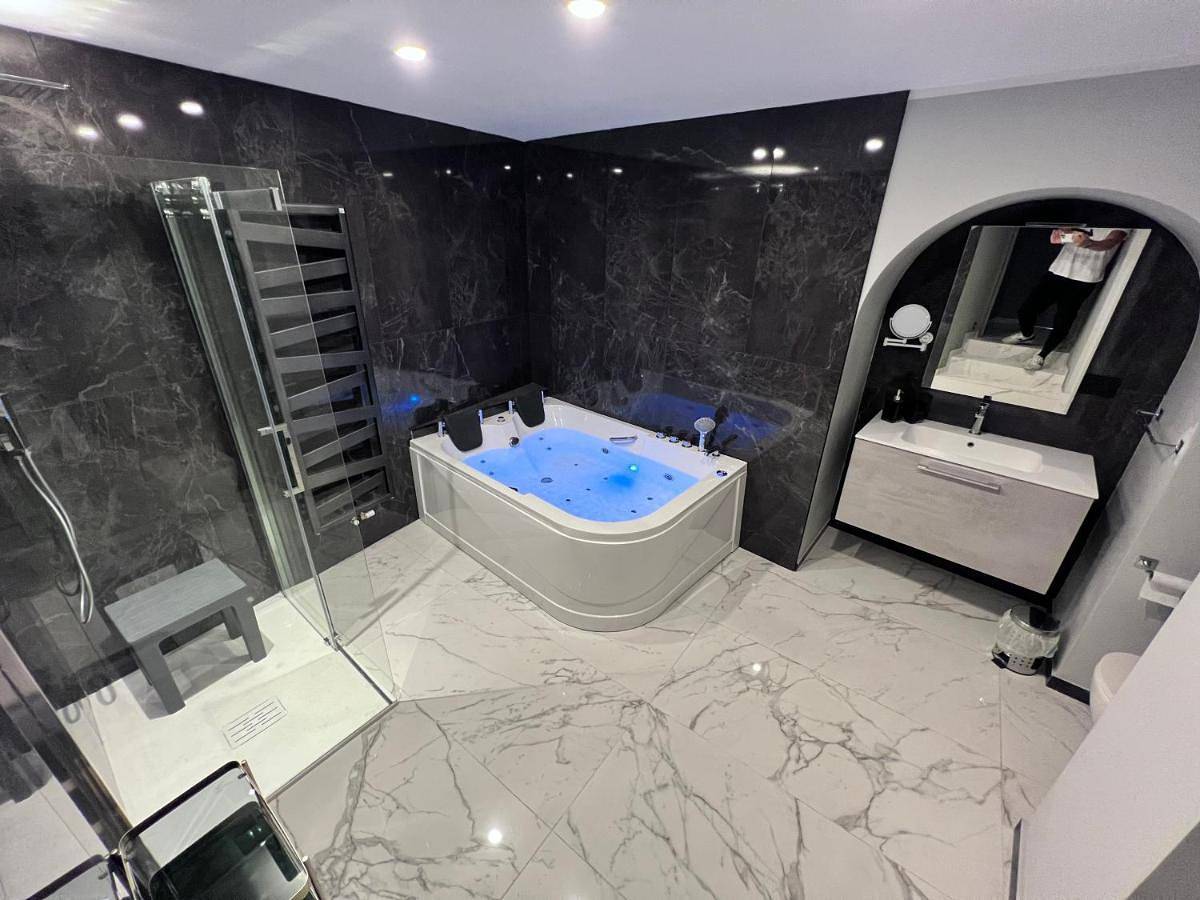Appartement entier, Le Porte luxury apartment in Aoste, Alpes valaisannes