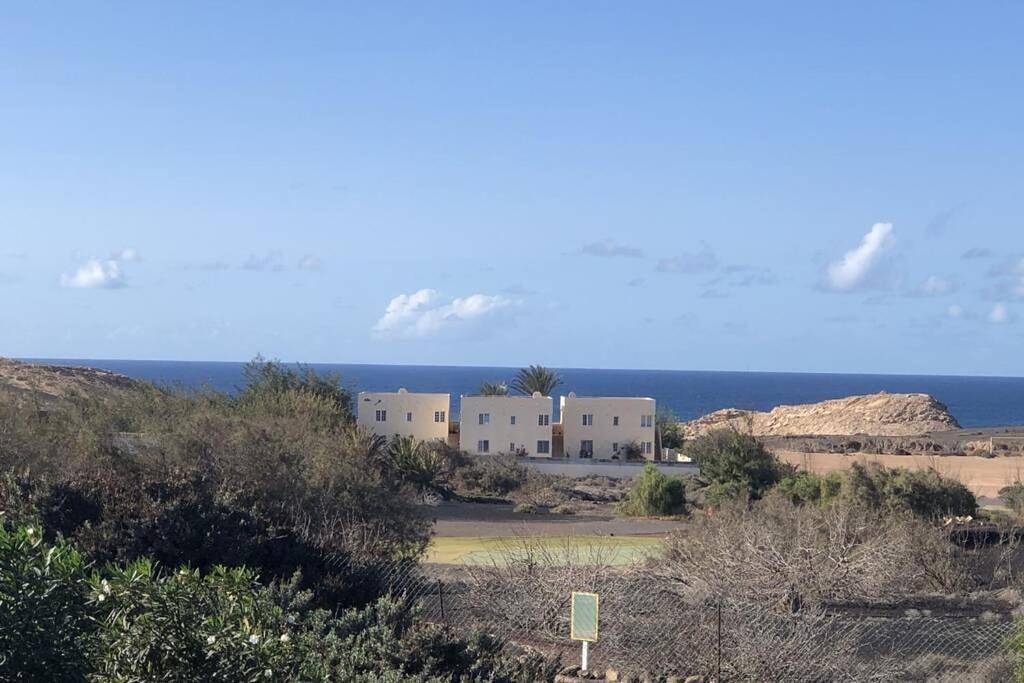 Ganze Wohnung, Apartamento con terraza y vistas al mar - petfiendly in La Pared, Pájara