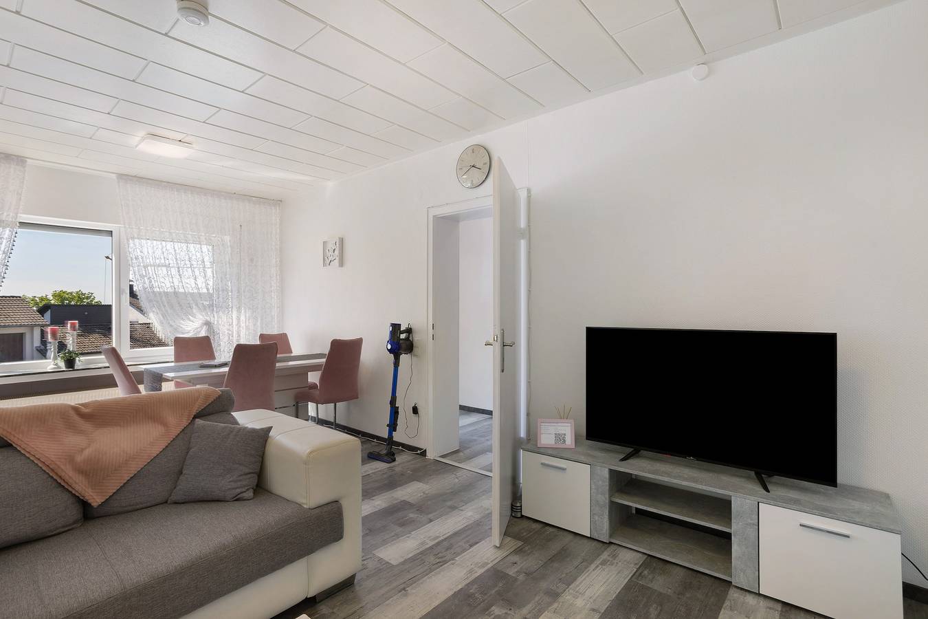 Ganze Wohnung, Ferienwohnung 'Cakir' mit privater Terrasse und Wi-Fi in Meinerzhagen, Märkischer Kreis