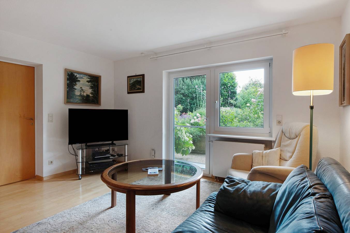 Ganze Wohnung, Apartment 'Secret Garden' mit privater Terrasse, Gemeinschaftsgarten und Wlan in Müllheim, Südschwarzwald