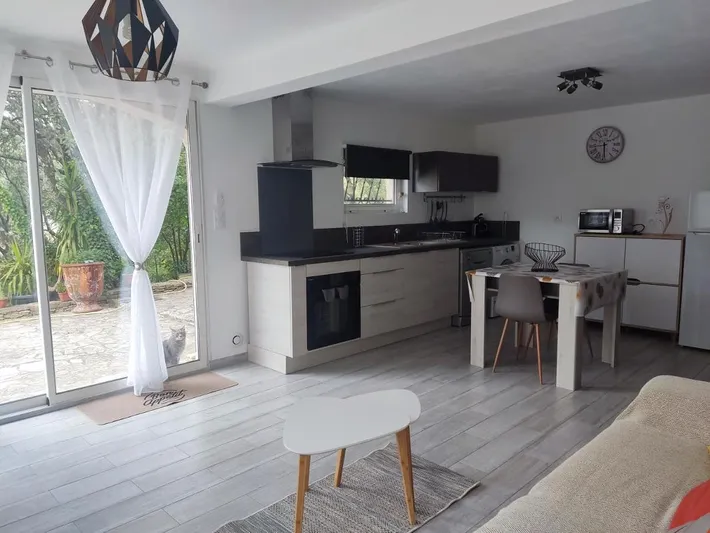 Apartamento de vacaciones para 2 personas, con jardín y vistas - 1