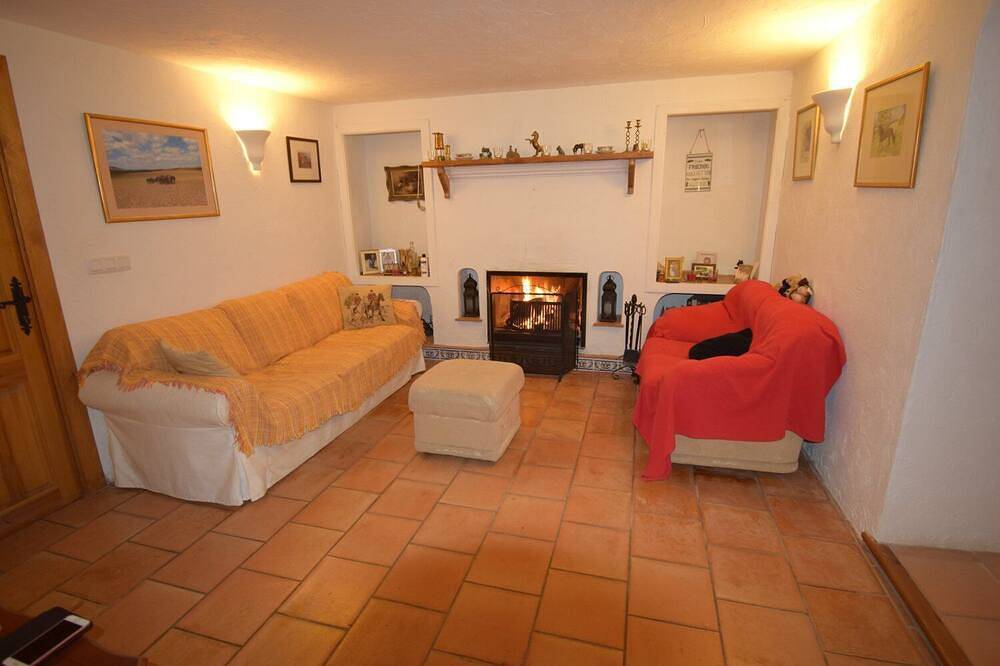 Tranquil Traditional Spanish Cortijo in Lorca, Interior de Murcia